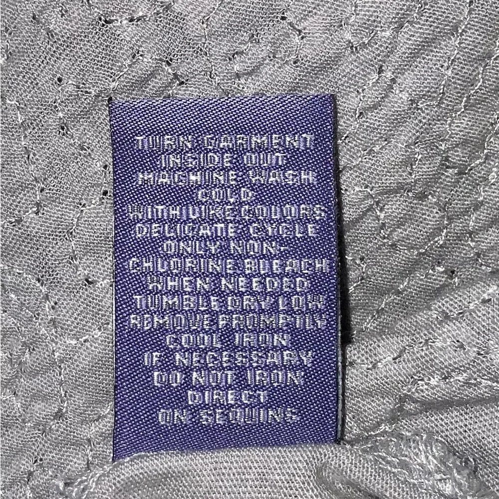 VIVIENNE by Vivienne Tam silver sequin tank top - Picture 4 of 5